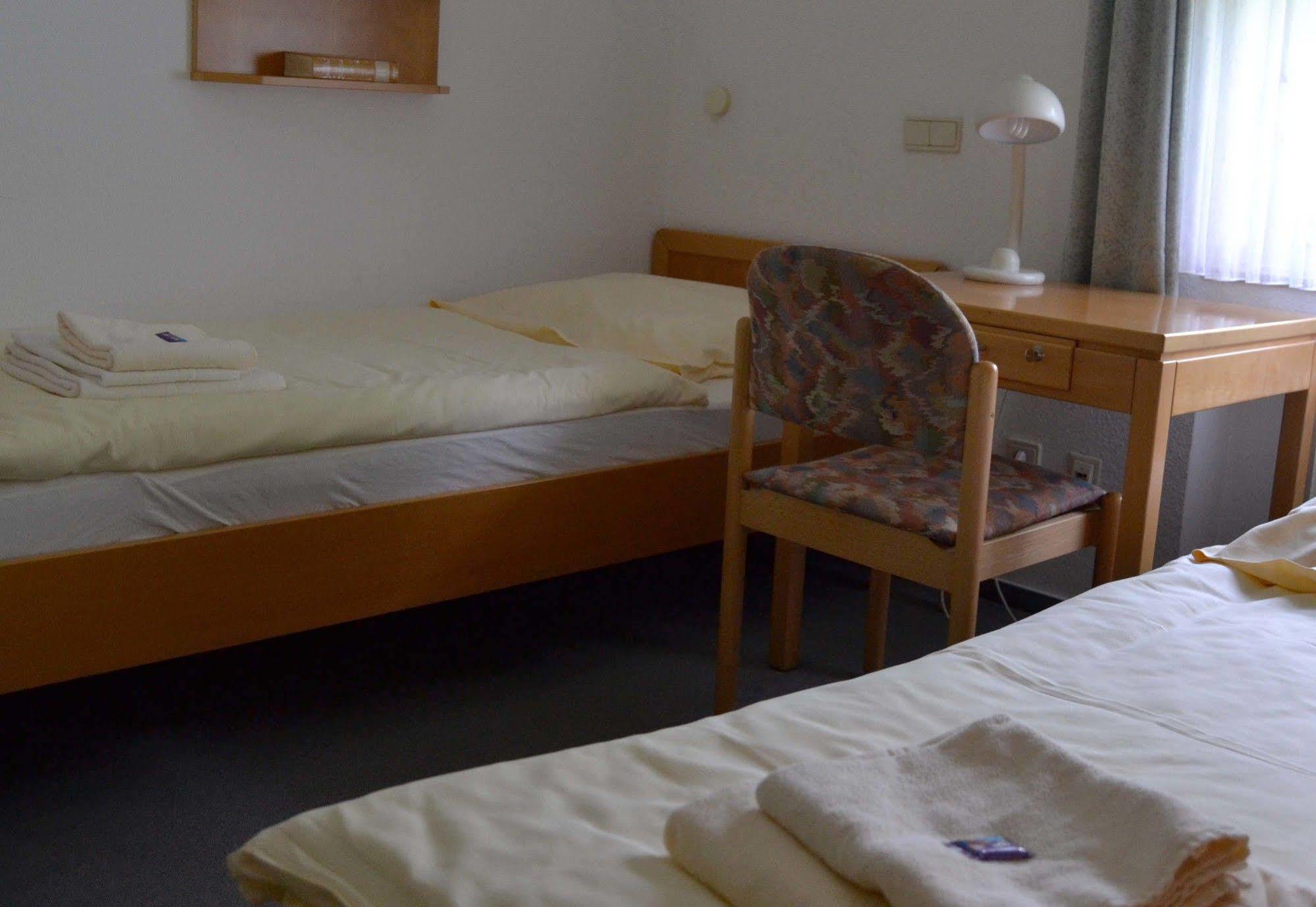 Haus Mariengrund Hotel มึนสเทอร์ ภายนอก รูปภาพ